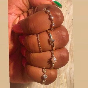 SET OF 5 - GOLD RINGS